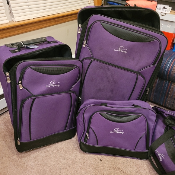 Luggage - Picture 3 of 4
